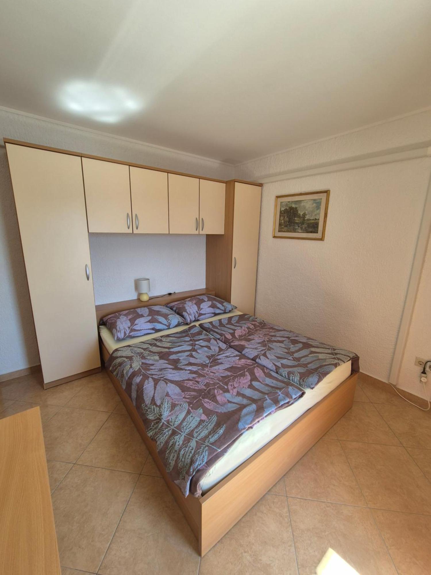 Apartmani Mira Supetarska Draga Ngoại thất bức ảnh